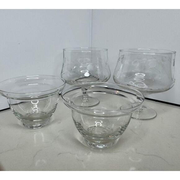 Kosta Boda 2-Piece Blown Glass Shrimp Cocktail Serving Dish Set (2) - MULTI USE - Picture 3 of 10